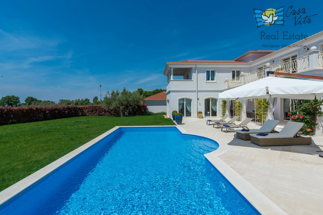 Villa di lusso in una splendida posizione con vista panoramica sul mare!