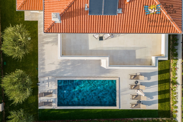 ISTRA, POREČ - Lussuosa villa con piscina a 1 km dal mare!