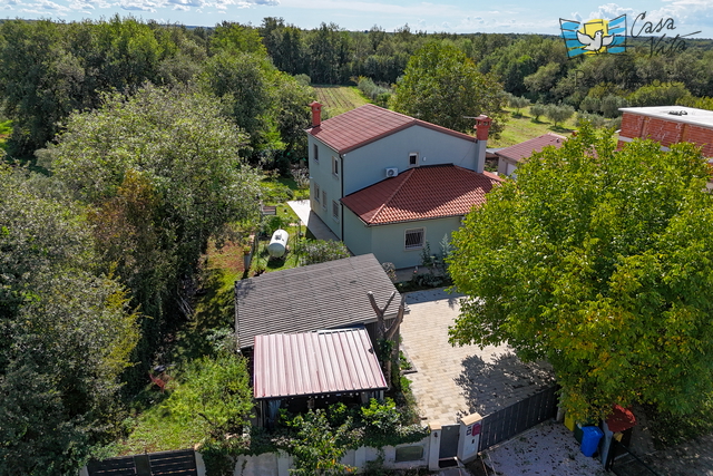 ISTRA, Umag- Samostojeća kuća u okolici Lovrečice !