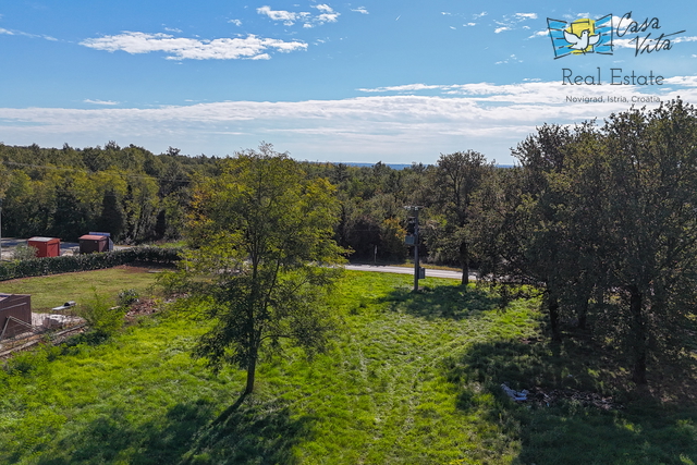 ISTRA, VIŠNJAN - Građevinsko zemljište sa projektom za stambenu zgradu