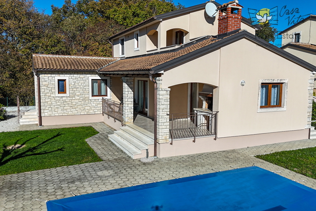 Istra, Poreč - Samostojeća kuća 12km od mora i centra grada Poreča!