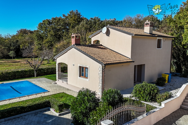 Istra, Poreč - Samostojeća kuća 12km od mora i centra grada Poreča!