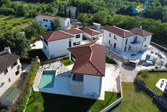 Detached house in Istria with a swimming pool