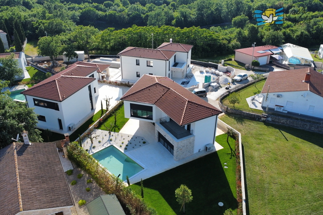 Detached house in Istria with a swimming pool