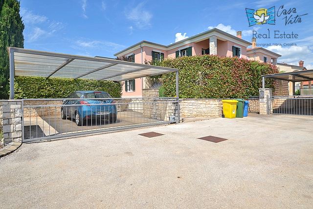 ISTRA, NOVIGRAD - Bellissima e spaziosa casa con piscina a 3 km dal mare!