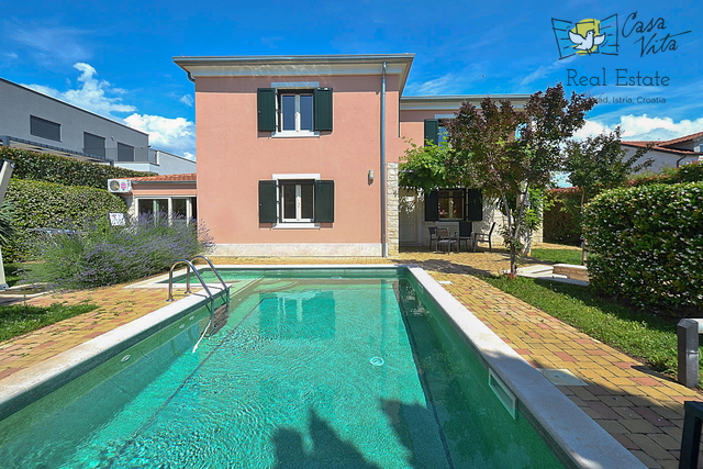 ISTRA, NOVIGRAD - Bellissima e spaziosa casa con piscina a 3 km dal mare!