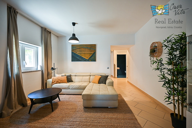 ISTRA, NOVIGRAD - Appartamento al piano terra in super posizione a 200m dal mare e dal centro!