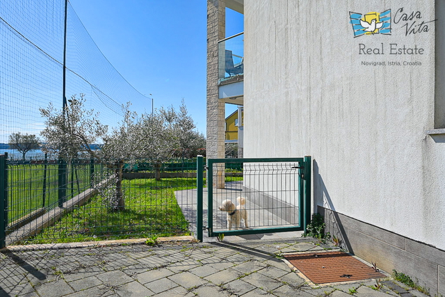 ISTRA, NOVIGRAD - Ground floor apartment in a residential building 50m from the sea!
