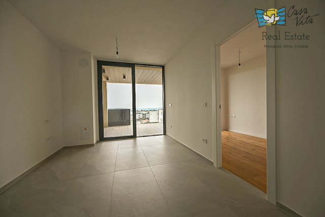 ISTRA, NOVIGRAD - Move-in ready apartment with a beautiful sea view!