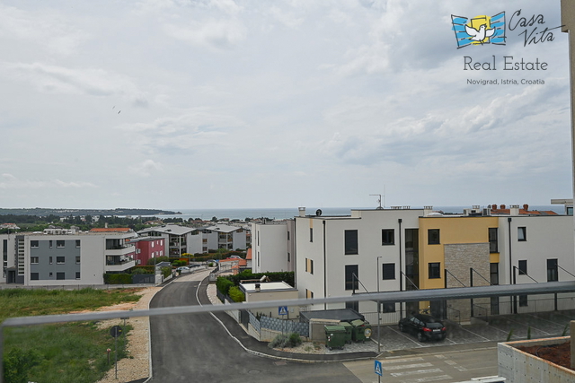 ISTRA, NOVIGRAD - Move-in ready apartment with a beautiful sea view!