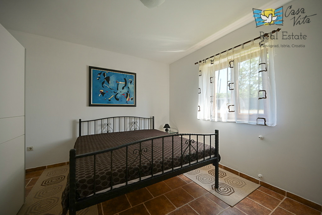 ISTRA,  POREČ - Samostojeća kuća u okolici Vižinade