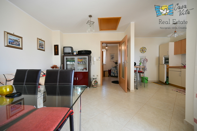 ISTRA, NOVIGRAD - Stanovanje z dvema spalnicama in lepim pogledom na morje!