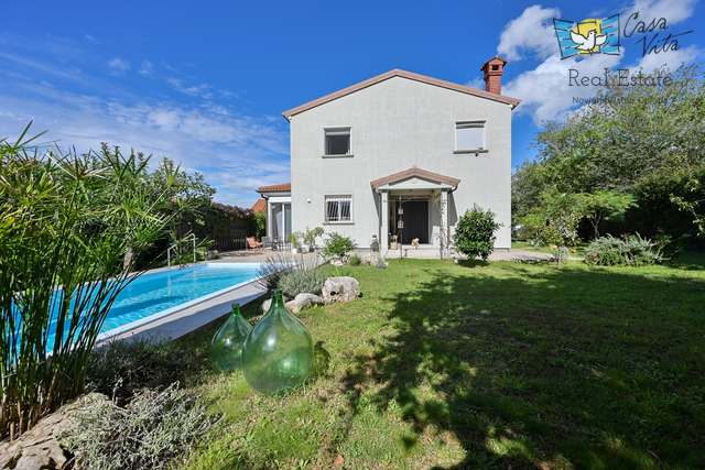 ISTRA, Umag- Samostojeća kuća u okolici Lovrečice !