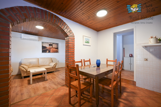 ISTRA, KAŠTELIR - Semi-detached house with yard!