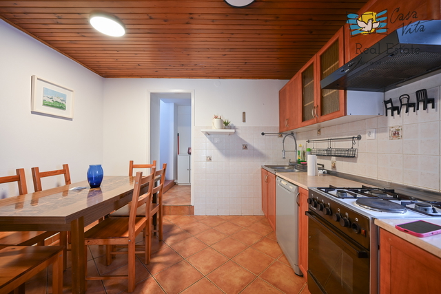 ISTRA, KAŠTELIR - Semi-detached house with yard!