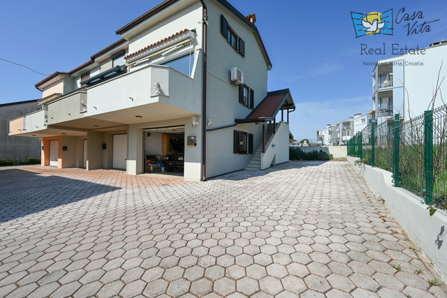 ISTRA, NOVIGRAD - casa a schiera con due appartamenti e garage