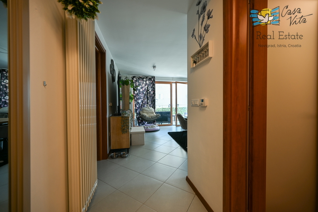 ISTRA, NOVIGRAD - Apartment in the center of Novigrad with a garage!