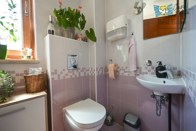ISTRA, NOVIGRAD - Apartment in the center of Novigrad with a garage!