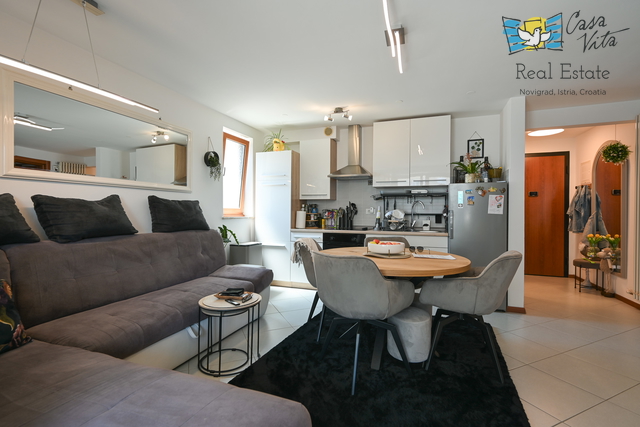 ISTRA, NOVIGRAD - Apartment in the center of Novigrad with a garage!