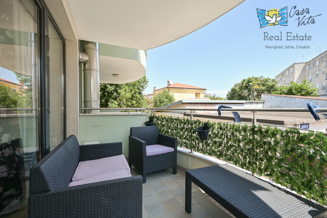 ISTRA, NOVIGRAD - Apartment in the center of Novigrad with a garage!