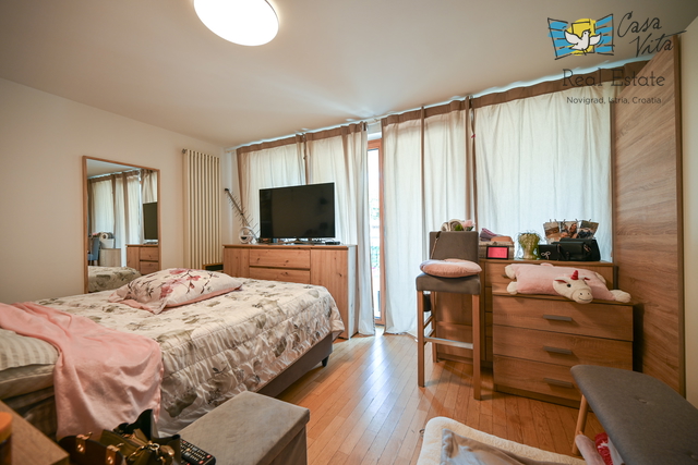 ISTRA, NOVIGRAD - Apartment in the center of Novigrad with a garage!