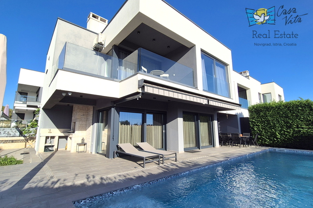 ISTRA, POREČ - Moderna dvojna kuća 500m od mora!