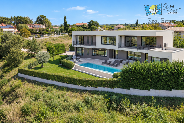 ISTRA, POREČ -Predivna i prostrana  vila u okolici grada Poreča -7 km od mora