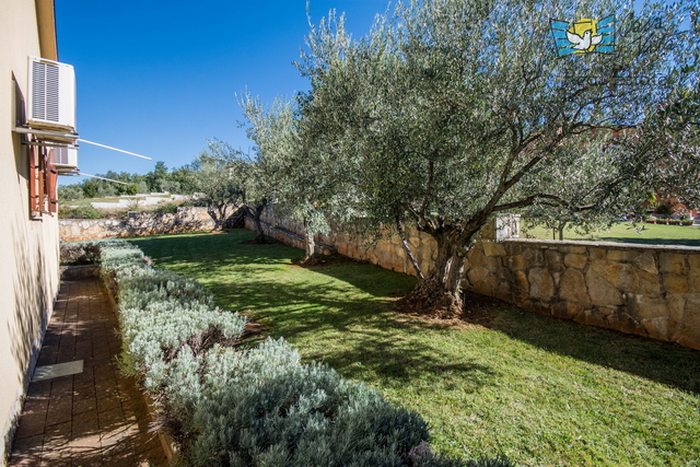 ISTRA, POREČ - Beautiful ground floor house in the vicinity of the city of Poreč with a wonderful sea view!