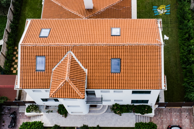 ISTRA, UMAG- Prostrana i kvalitetna kuća nedaleko Umaga