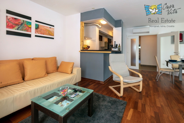 ISTRA, POREČ-Prostran stan u prizemlju sa vlastitim bazenom 2km od centra grada