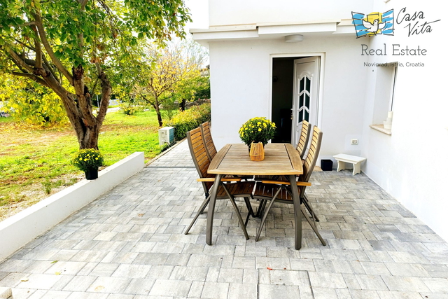 ISTRIA, NOVIGRAD - Small ground-floor apartment 500 m from the sea!