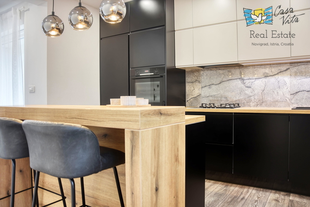 Poreč – Prostran stan 100 m², 800 m od mora