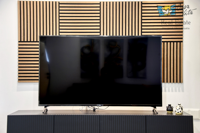 Poreč – Prostran stan 100 m², 800 m od mora