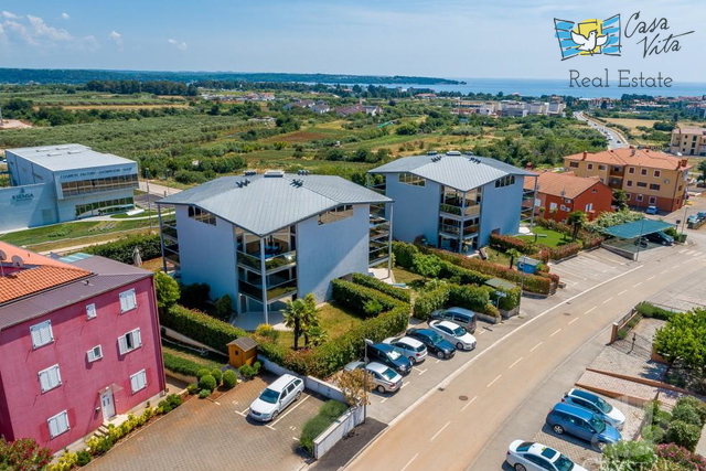 ISTRA, NOVIGRAD- stan za duži najam, s pogledom na more i garažom